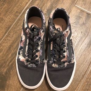 Lace up flower vans